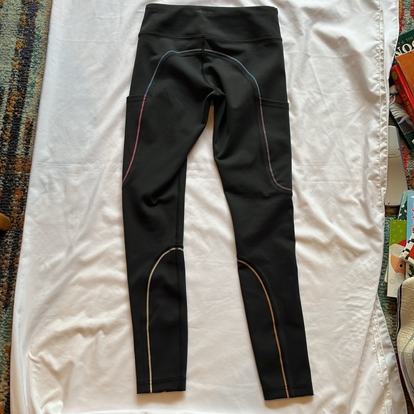 Outdoor Voices women’s 7/8 leggings - Picture 2 of 4